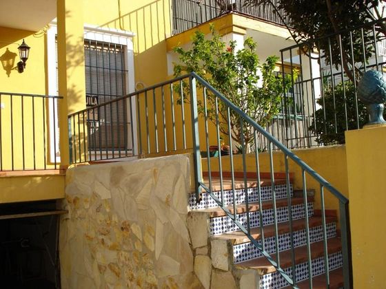 Foto 1 de Venta de casa en Las Lagunas de 4 habitaciones con terraza y garaje