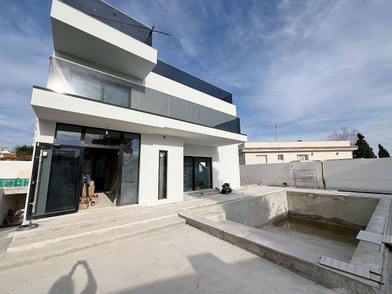 Foto 1 de Xalet en venda a Puerto Marina de 4 habitacions amb terrassa i piscina