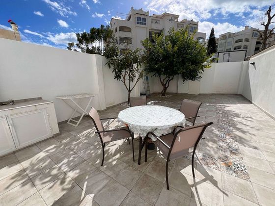 Foto 1 de Casa en venda a El Pinillo de 4 habitacions amb terrassa i piscina