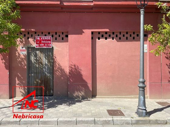 Foto 1 de Local en venda a Cabezas de San Juan (Las) de 99 m²