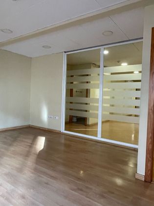 Foto 2 de Oficina en alquiler en Los Remedios de 410 m²