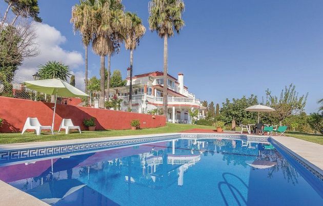 Foto 1 de Xalet en venda a Churriana de 11 habitacions amb terrassa i piscina