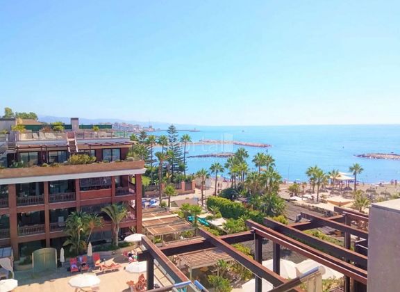 Foto 2 de Àtic en venda a calle Hotel Guadalpin Banus de 2 habitacions amb terrassa i piscina