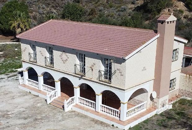 Foto 1 de Casa rural en venda a Pinares de San Antón de 7 habitacions amb terrassa i balcó
