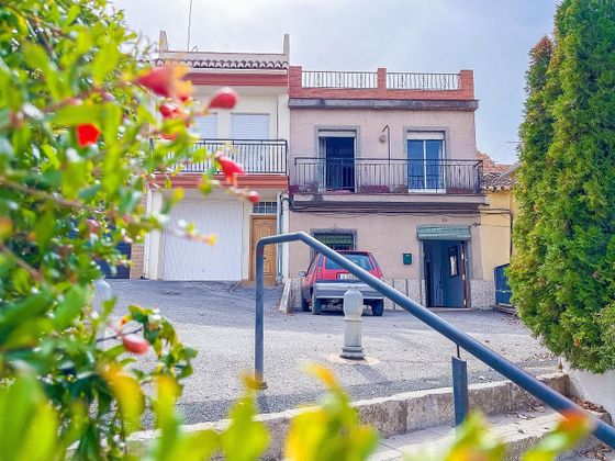 Foto 1 de Casa en venda a calle San Blas de 6 habitacions amb terrassa i jardí