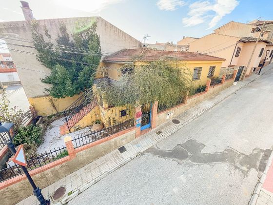 Foto 2 de Casa en venda a calle Jorge Guillén de 3 habitacions amb terrassa i jardí
