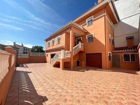 Foto 1 de Casa en venda a Benicull de Xuquer de 4 habitacions amb terrassa i garatge