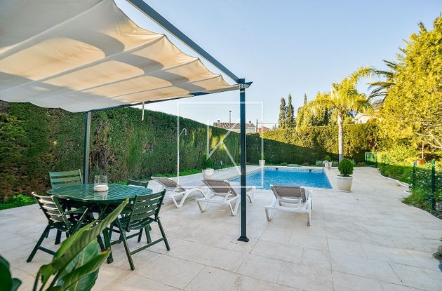 Foto 2 de Chalet en venta en Riba-roja de Túria de 5 habitaciones con terraza y piscina