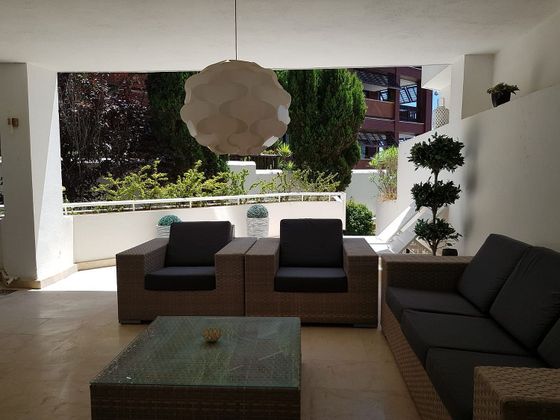 Foto 2 de Pis en lloguer a urbanización El Rodeo de 3 habitacions amb terrassa i piscina