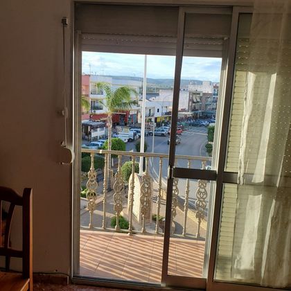 Foto 2 de Pis en venda a Cantillana de 3 habitacions amb balcó