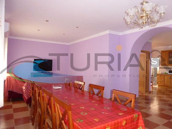 Foto 2 de Venta de casa en Olocau de 4 habitaciones con terraza y piscina
