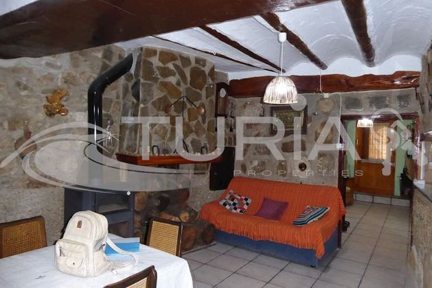 Foto 2 de Casa en venda a Titaguas de 3 habitacions amb terrassa