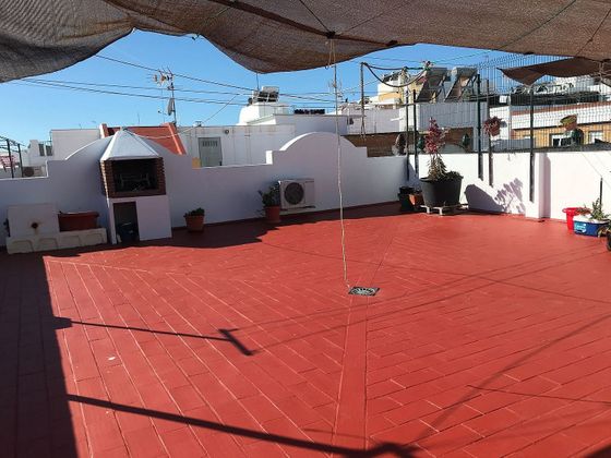Foto 2 de Casa en venda a Isla Cristina ciudad de 3 habitacions amb terrassa i garatge
