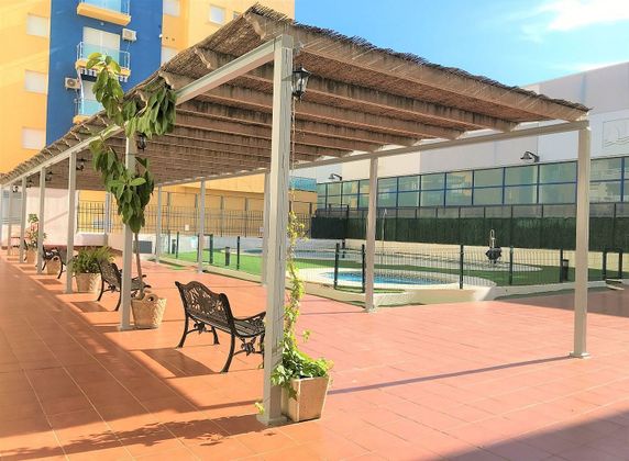 Foto 1 de Pis en venda a Isla Cristina ciudad de 1 habitació amb piscina i jardí