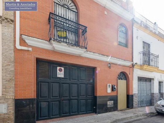 Foto 1 de Casa en venda a calle Las Cabezas de San Juan de 5 habitacions amb terrassa