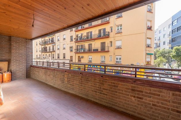 Foto 2 de Piso en venta en Camino de Ronda - Rosaleda de 4 habitaciones con terraza y balcón