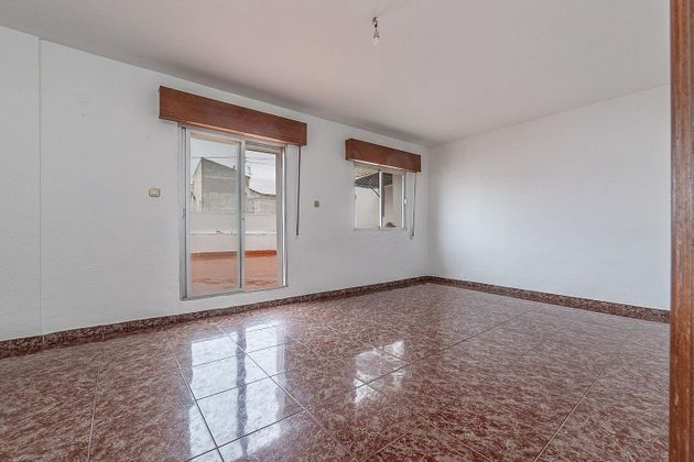 Foto 1 de Ático en venta en Camino de Ronda - Rosaleda de 3 habitaciones con terraza y ascensor