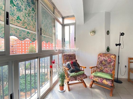 Foto 2 de Piso en venta en Nou Moles de 3 habitaciones con terraza y aire acondicionado