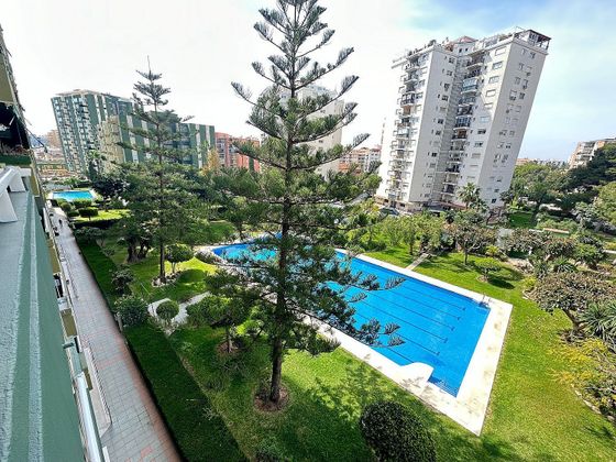 Foto 1 de Venta de piso en Los Boliches de 3 habitaciones con terraza y piscina