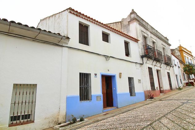 Foto 2 de Casa en venda a Cumbres de Enmedio de 6 habitacions amb terrassa i jardí