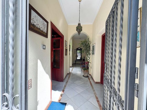 Foto 2 de Casa adosada en venta en Heliópolis de 6 habitaciones con terraza y aire acondicionado