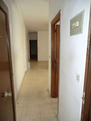 Foto 1 de Venta de piso en Marchena de 3 habitaciones con balcón