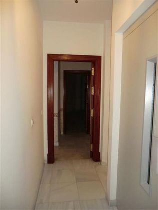 Foto 1 de Venta de piso en Marchena de 2 habitaciones y 71 m²