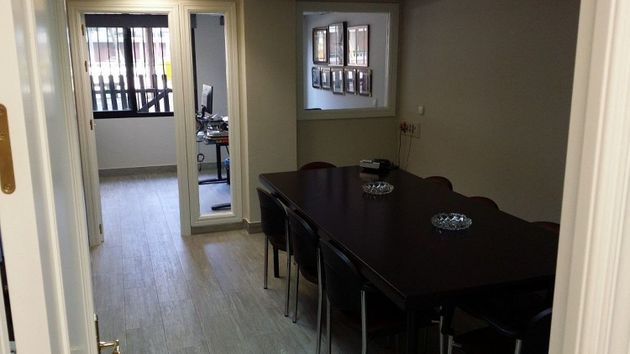 Foto 1 de Alquiler de oficina en La Buhaira de 210 m²