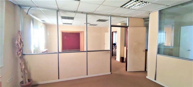 Foto 2 de Oficina en venda a Los Remedios amb garatge i ascensor