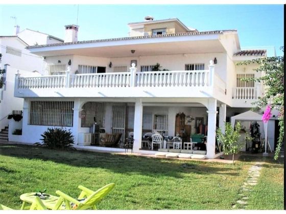 Foto 1 de Xalet en venda a Cotomar - Urbanizaciones de 5 habitacions amb terrassa i piscina