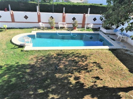 Foto 2 de Xalet en venda a Cotomar - Urbanizaciones de 5 habitacions amb terrassa i piscina