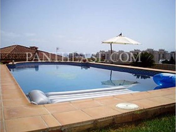 Foto 1 de Venta de chalet en Cotomar - Urbanizaciones de 3 habitaciones con terraza y piscina