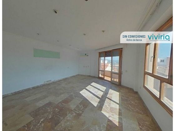 Foto 2 de Piso en venta en avenida De Jaume I de 3 habitaciones con terraza y aire acondicionado