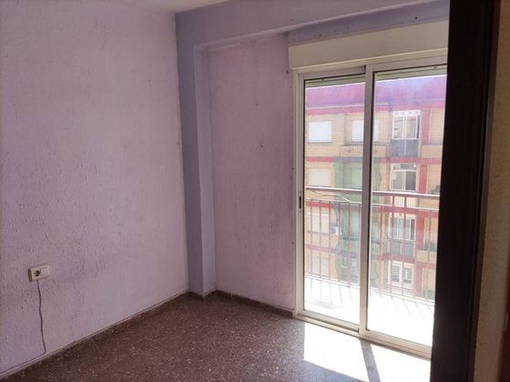 Foto 2 de Venta de piso en Alfafar de 3 habitaciones con balcón y ascensor