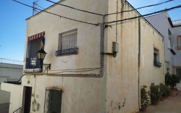Foto 1 de Casa en venda a calle Genova de 3 habitacions amb terrassa i balcó