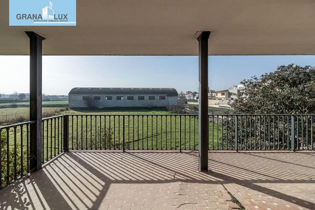 Foto 2 de Casa rural en venda a Santa Fe de 5 habitacions amb terrassa i piscina