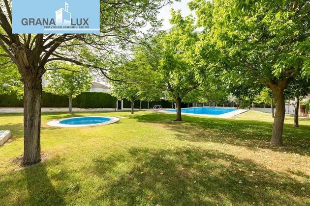 Foto 1 de Chalet en venta en Albolote de 5 habitaciones con terraza y piscina