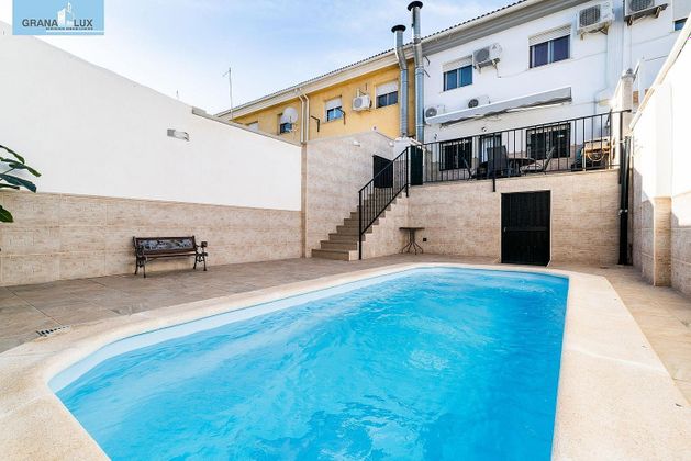 Foto 1 de Casa en venda a calle Altares de 3 habitacions amb terrassa i piscina