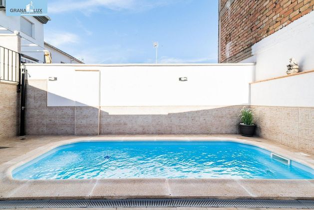 Foto 2 de Casa en venda a calle Altares de 3 habitacions amb terrassa i piscina