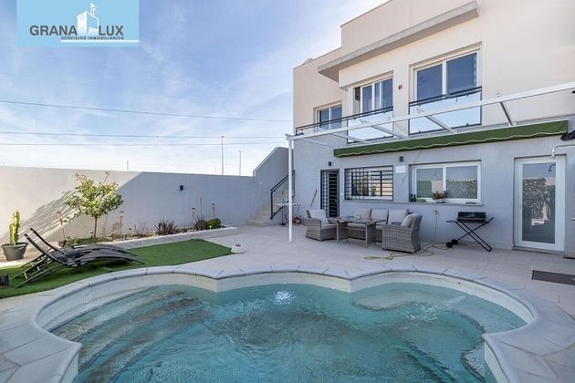 Foto 1 de Casa en venta en Calicasas de 3 habitaciones con terraza y piscina