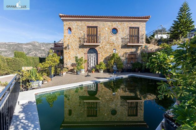 Foto 1 de Casa rural en venda a Jete de 4 habitacions amb terrassa i piscina