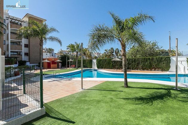 Foto 2 de Pis en venda a calle Rector José Vida Soria de 3 habitacions amb terrassa i piscina