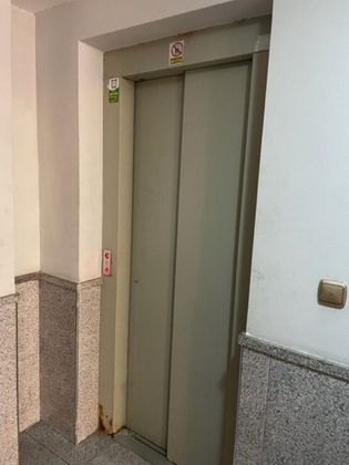Foto 2 de Pis en venda a Melilla de 1 habitació amb terrassa i ascensor