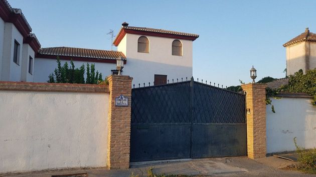 Foto 1 de Casa rural en venda a Santa Fe de 5 habitacions amb piscina i garatge