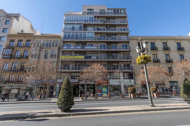 Foto 2 de Pis en venda a calle Acera del Darro de 4 habitacions amb terrassa i balcó