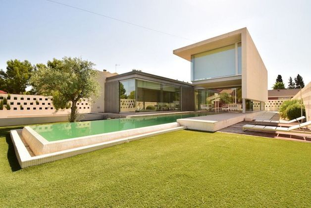 Foto 1 de Xalet en venda a Riba-roja de Túria de 3 habitacions amb terrassa i piscina