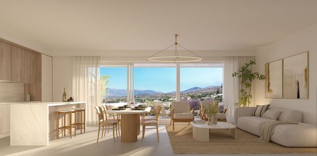 Foto 2 de Casa adossada en venda a Elviria de 3 habitacions amb terrassa i piscina