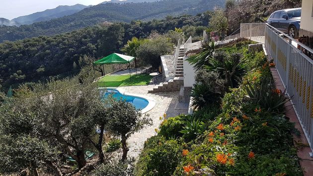 Foto 2 de Casa rural en venda a Monda de 3 habitacions amb terrassa i piscina