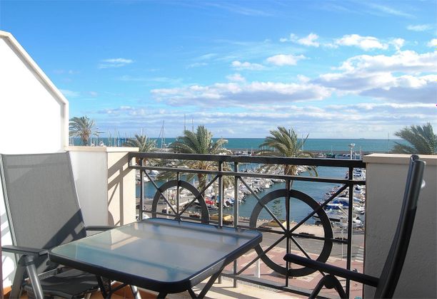 Foto 1 de Pis en venda a carretera De Almería de 6 habitacions amb balcó i calefacció