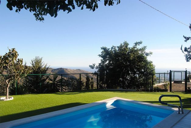 Foto 2 de Casa en venda a barrio La Dehesa de 4 habitacions amb terrassa i piscina